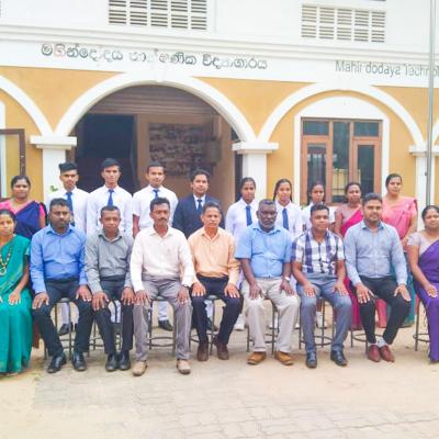 සරසවි ප්‍රවේශ විරු දරු හරසර.